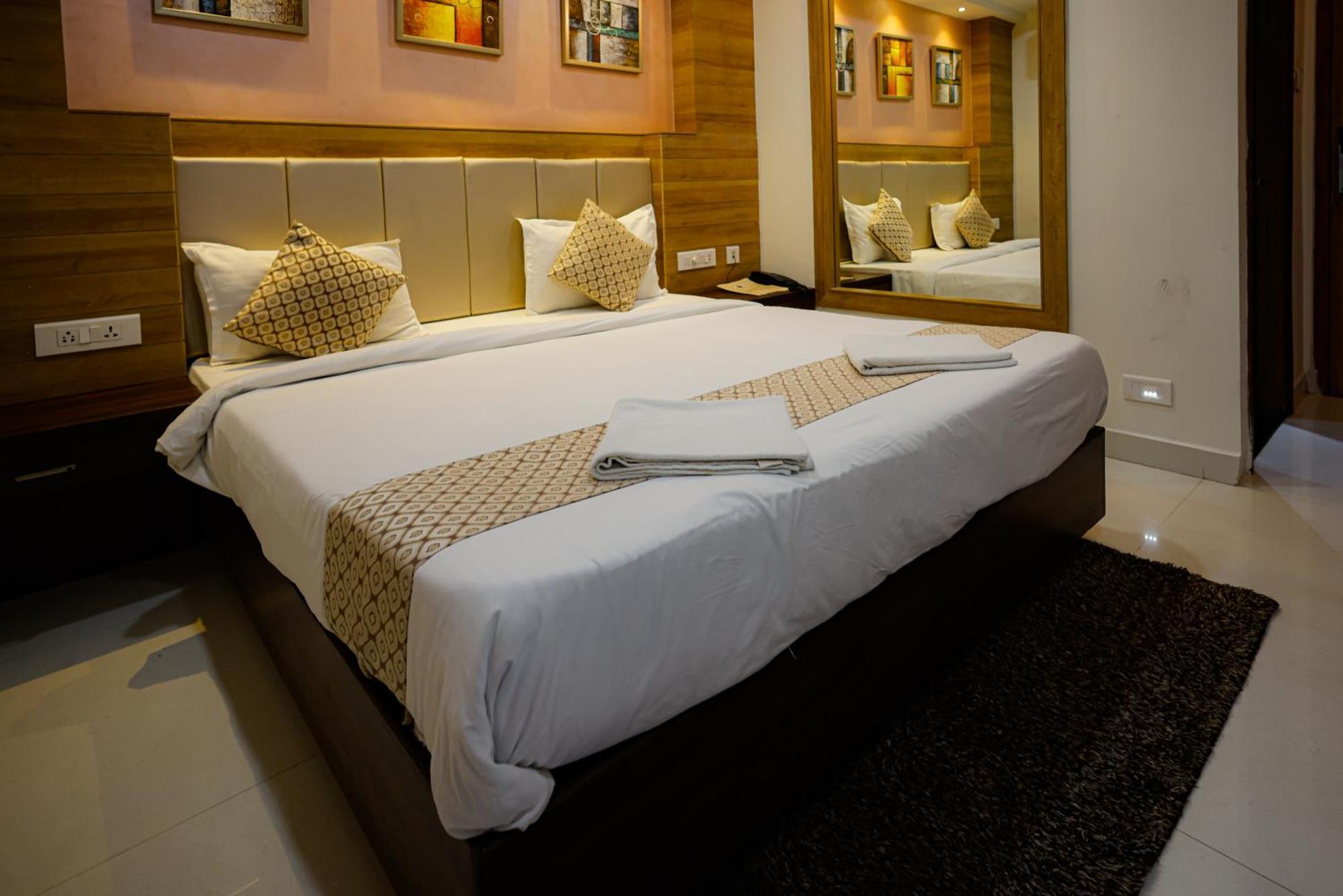 M Square Hotel Haidarábád Kültér fotó