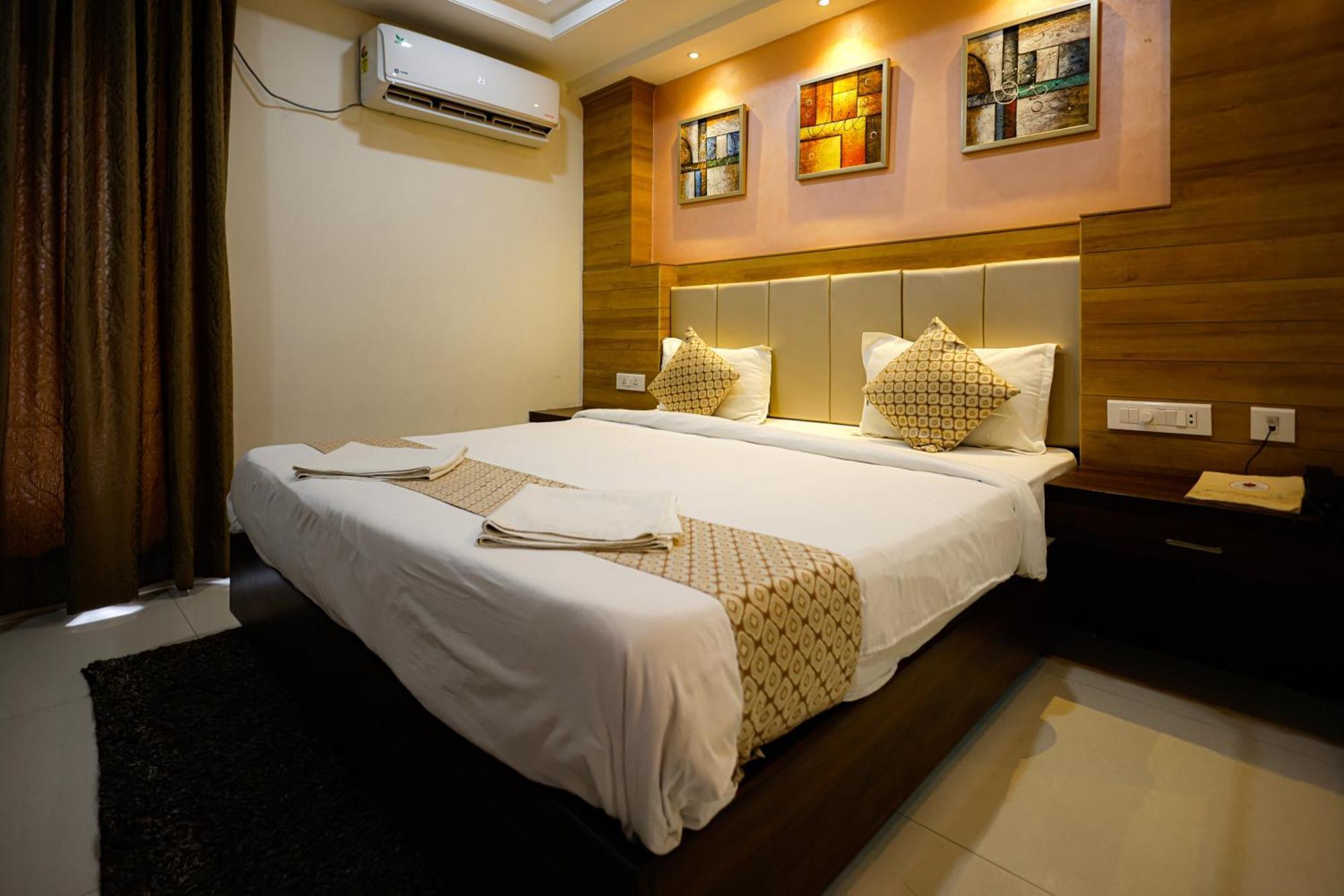 M Square Hotel Haidarábád Kültér fotó