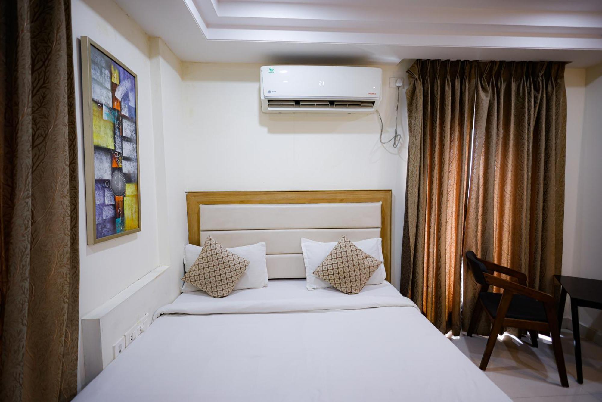 M Square Hotel Haidarábád Kültér fotó