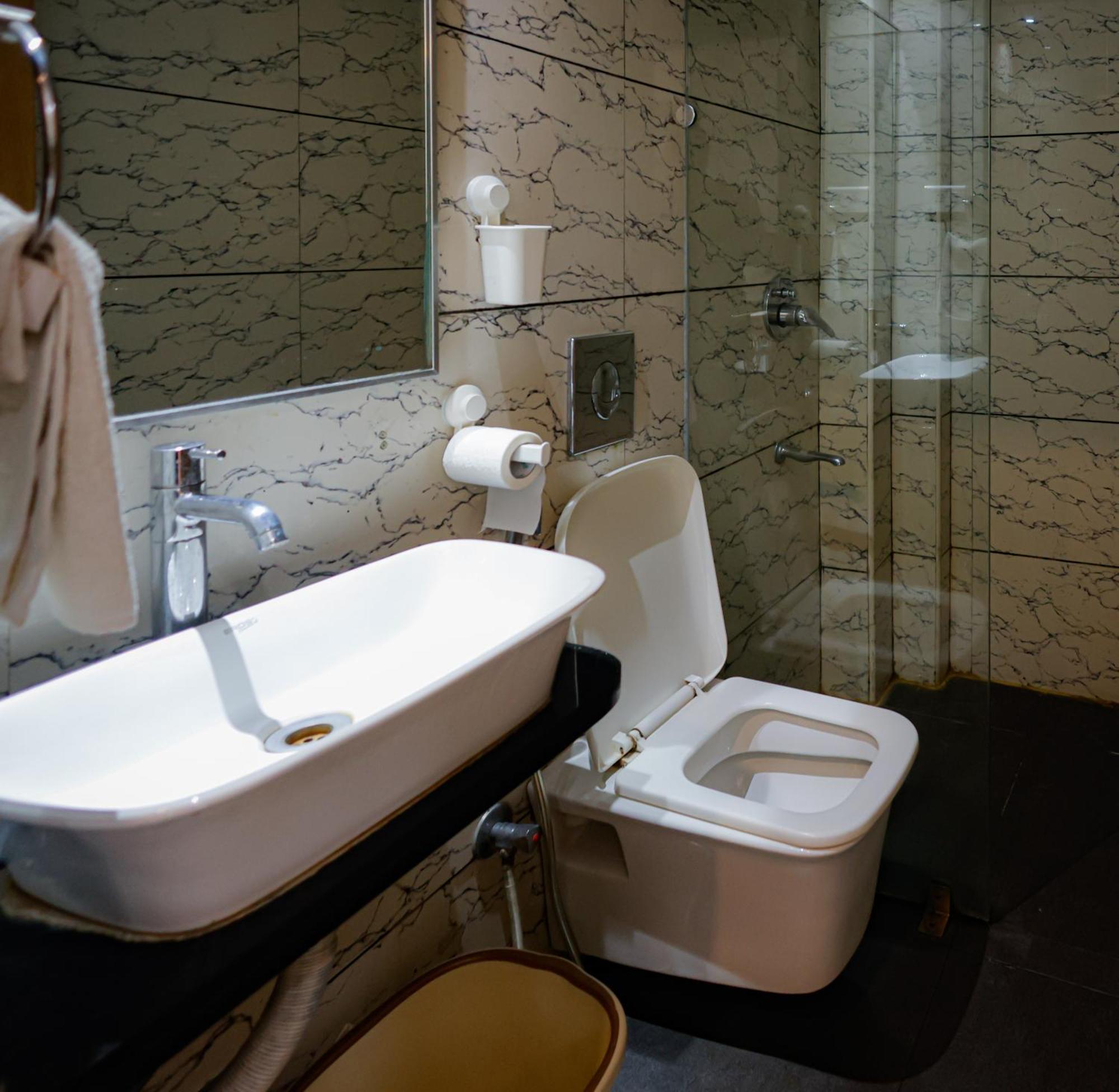 M Square Hotel Haidarábád Kültér fotó